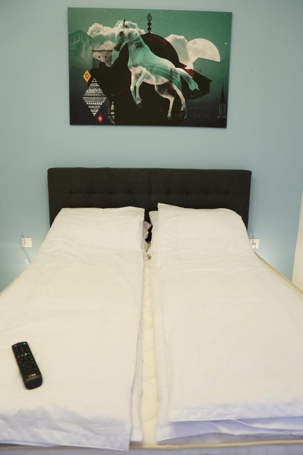 Blue And Rose Cozy - Quiet In The Best Location - Self Check-In - 5Th Floor With Elevator سراييفو المظهر الخارجي الصورة