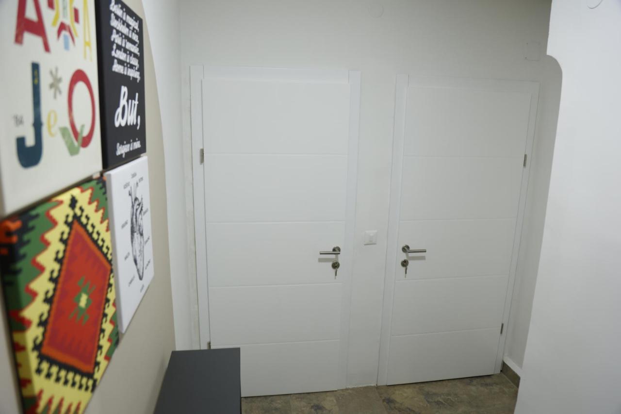 Blue And Rose Cozy - Quiet In The Best Location - Self Check-In - 5Th Floor With Elevator سراييفو المظهر الخارجي الصورة
