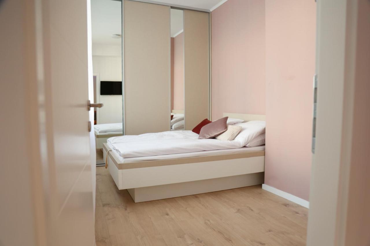 Blue And Rose Cozy - Quiet In The Best Location - Self Check-In - 5Th Floor With Elevator سراييفو المظهر الخارجي الصورة